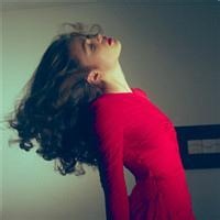 月色苍白的头像-AIProductHub产品导航社区